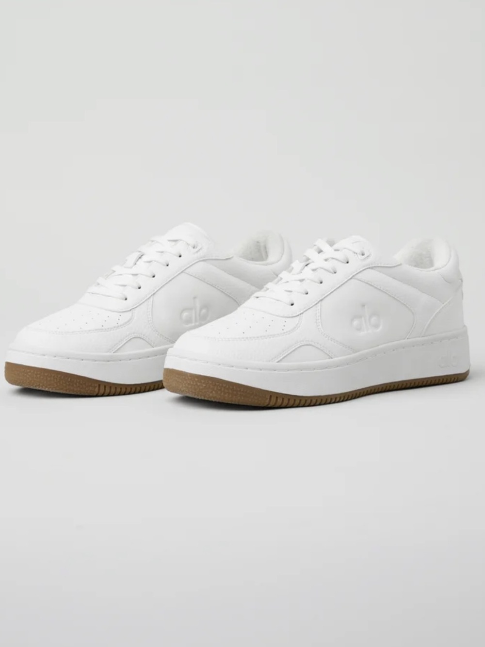 ALO Recovery Mode Sneaker Natural White with Gum Sole Women’s Size 8.5